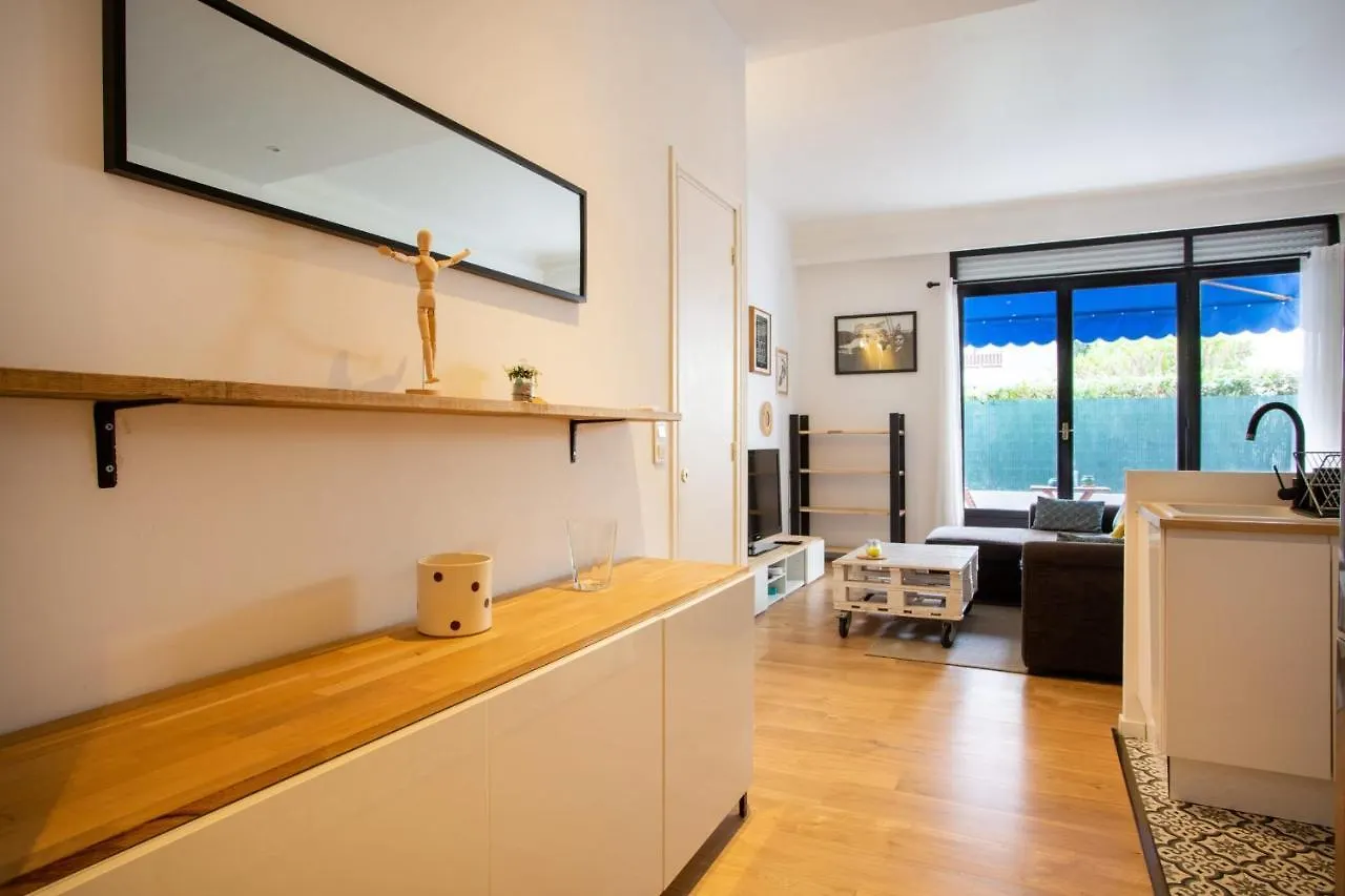 Apartment 10 Minutes From The Tram And The Sea Nice