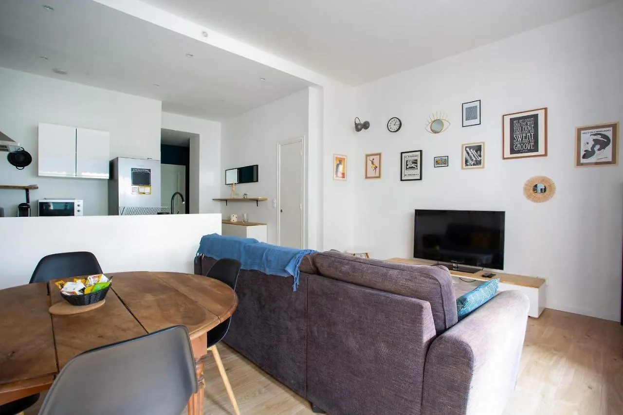 Apartment 10 Minutes From The Tram And The Sea Nice